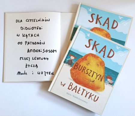 ''Skąd bursztyn w Bałtyku'' - dar od autorów ksiązki