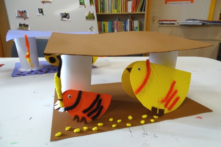 Ptaki w  książkach i w karmnikach